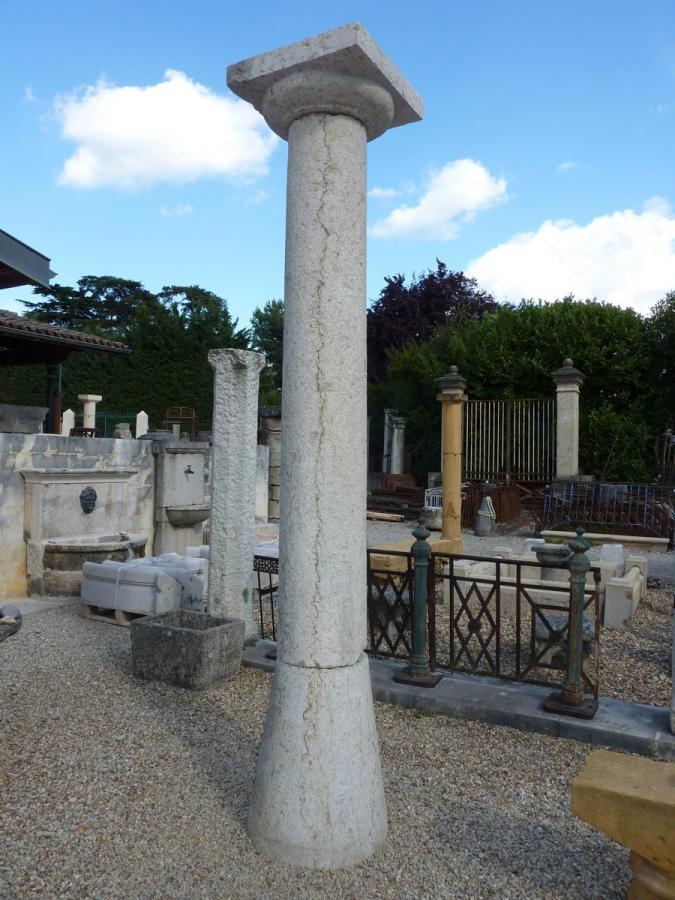 Antique column, Pillar  - Stone  - XVIIIthC.