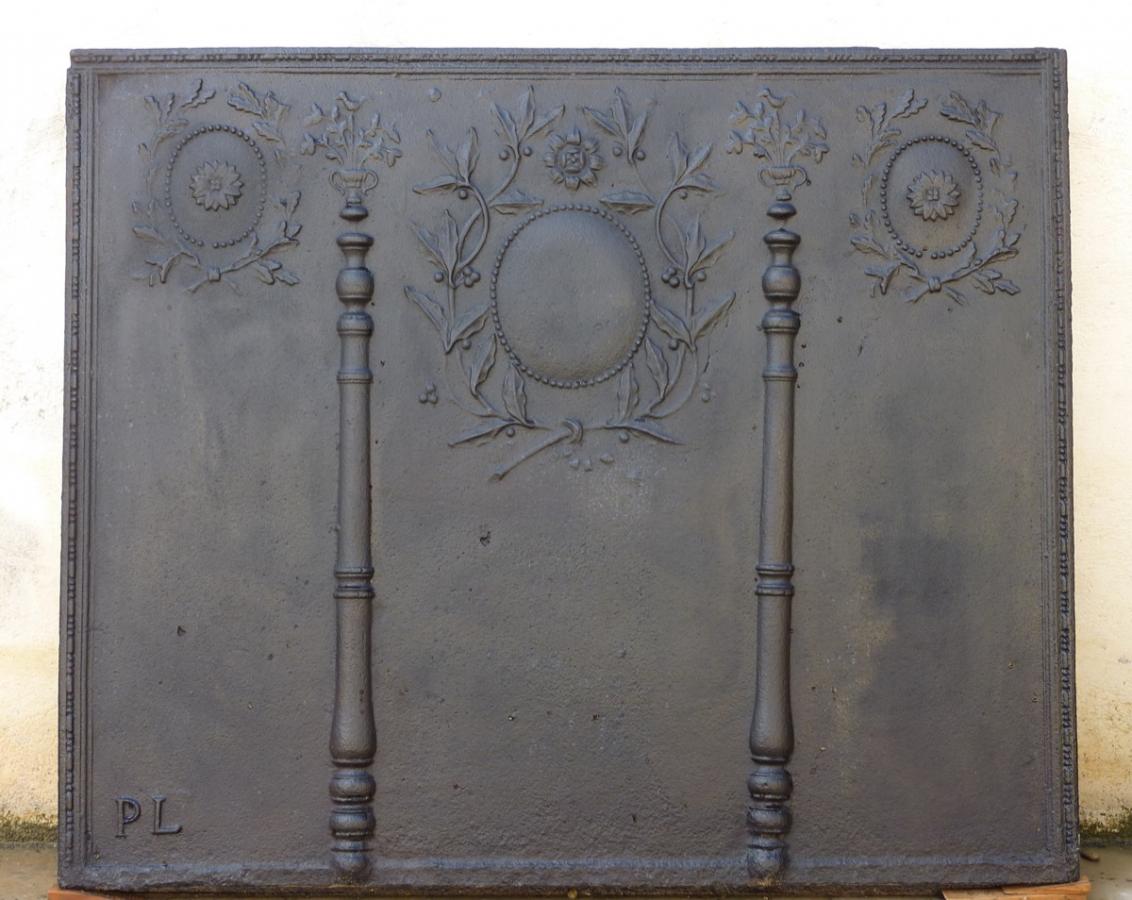 Antique fireback, Cast iron fire-back  - Cast iron - Louis XVI - XVIIIthC.