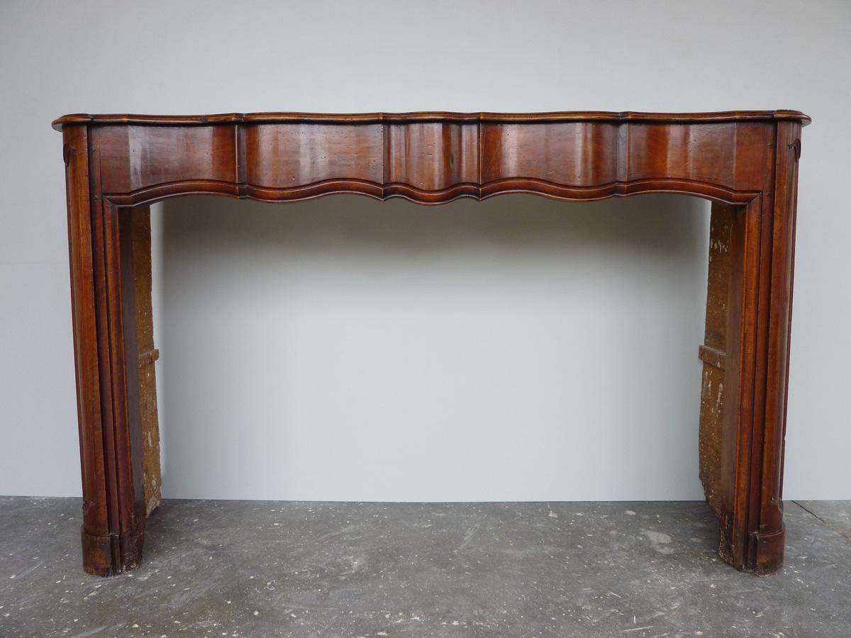 Cheminée ancienne  - Bois - Louis XV - XVIIIeS.