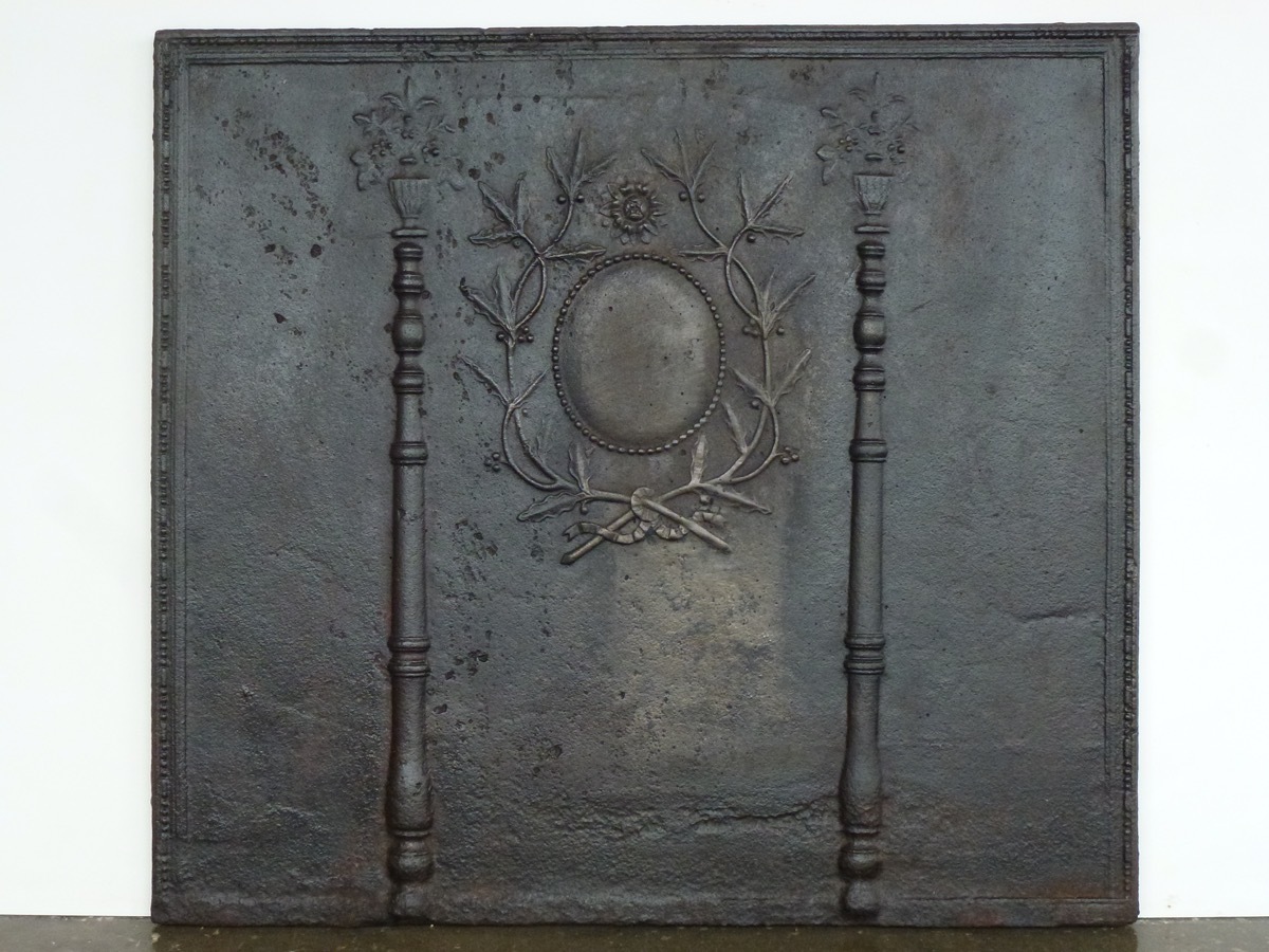 Antique fireback, Cast iron fire-back  - Cast iron - Louis XVI - XIXth C.