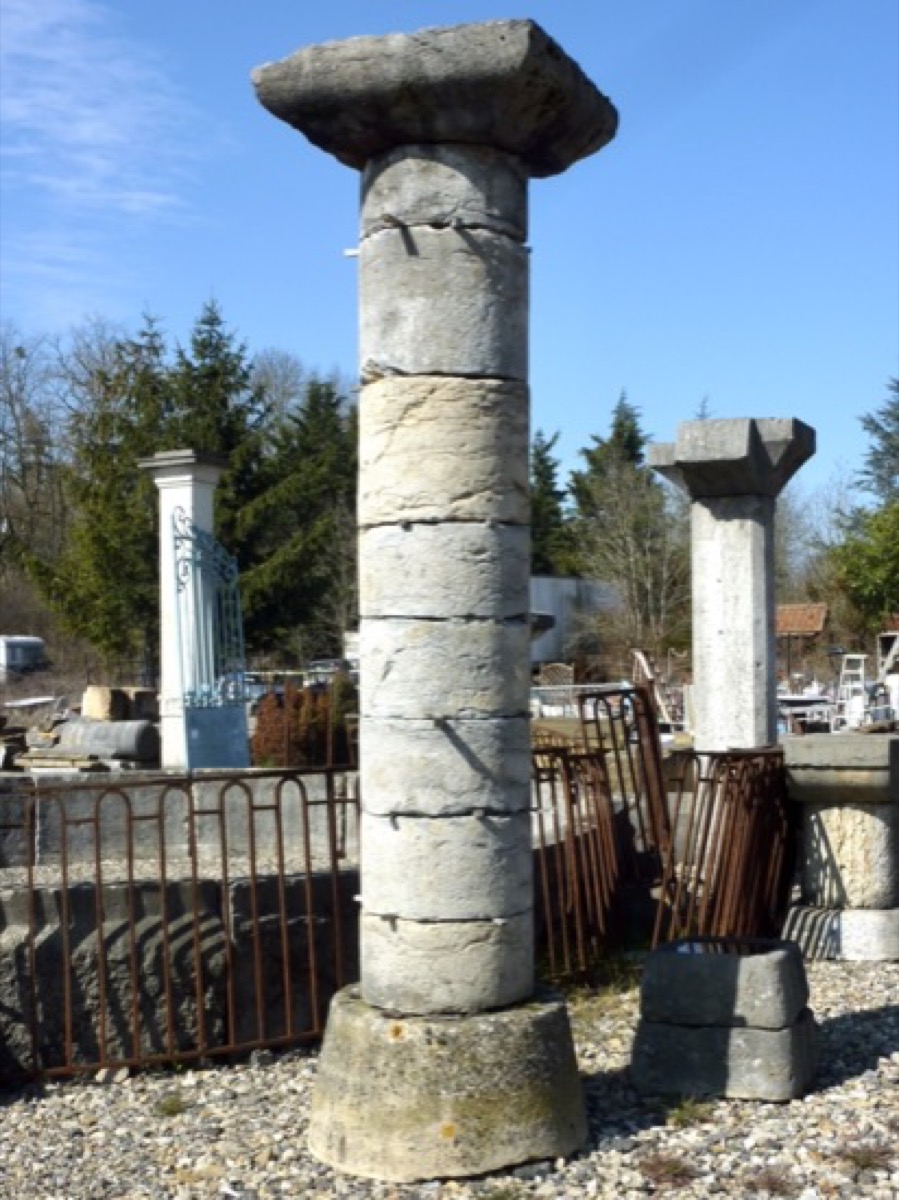 Antique column, Pillar  - Stone  - XVIIthC.