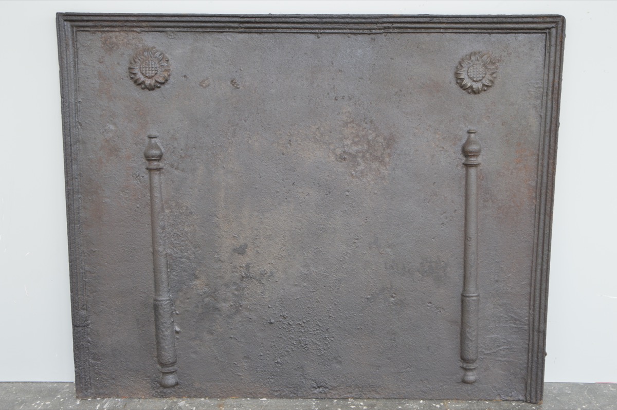 Antique fireback, Cast iron fire-back  - Cast iron - Louis XVI - XVIIIthC.