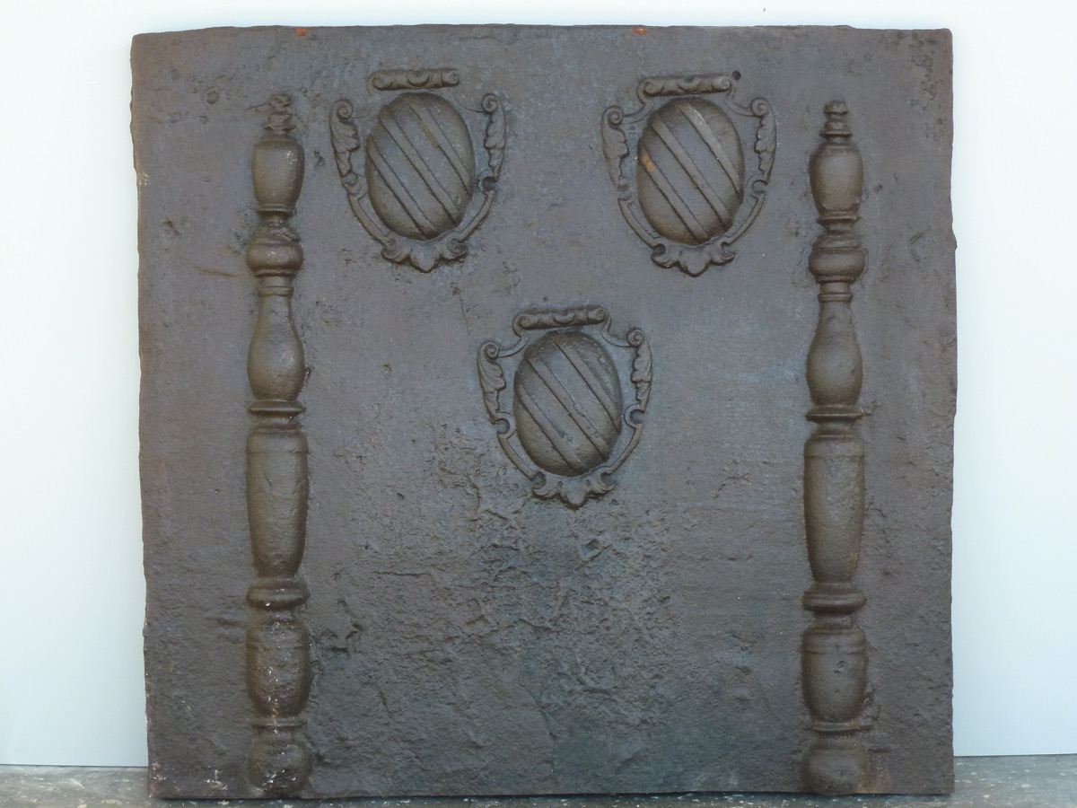 Plaque cheminée ancienne, Contrecoeur ancien  - Fonte - Louis XIV - XVIIe S.